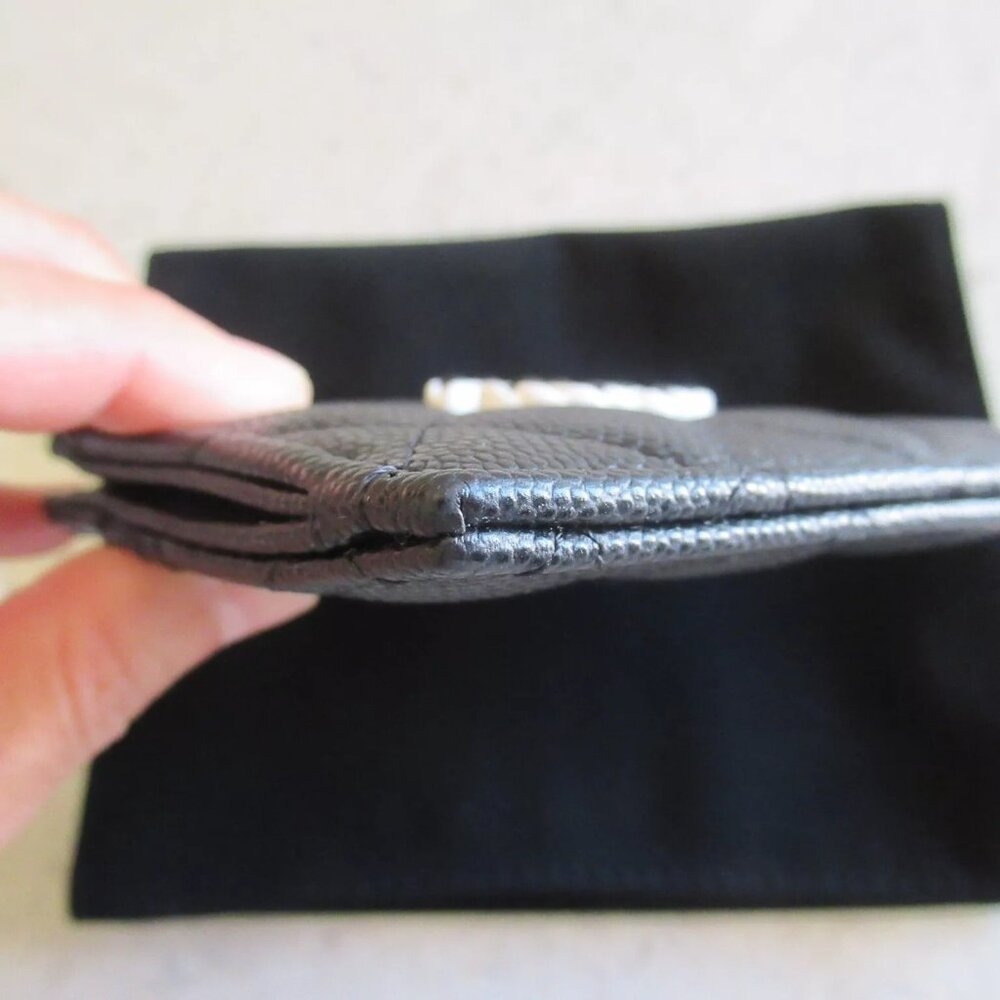 AUTHENTIC Chanel black Caviar Classic White Quilted Zip Coin Card Holder Wallet - Picture 6 of 16